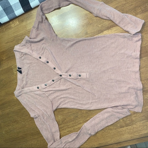 Urban Outfitters long sleeve button down top - Picture 2 of 3